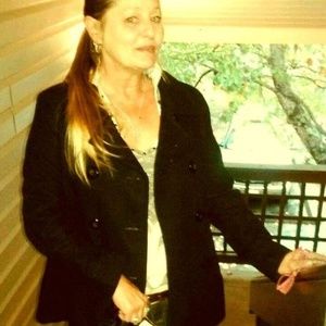 Meet your Posher, Debra